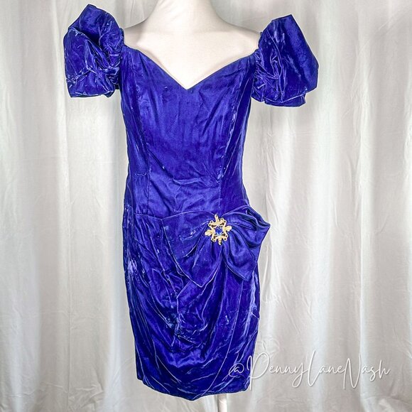 Alex Evenings Dresses & Skirts - Vintage Alex Evenings Velvet Puff Sleeve Cocktail Dress Blue